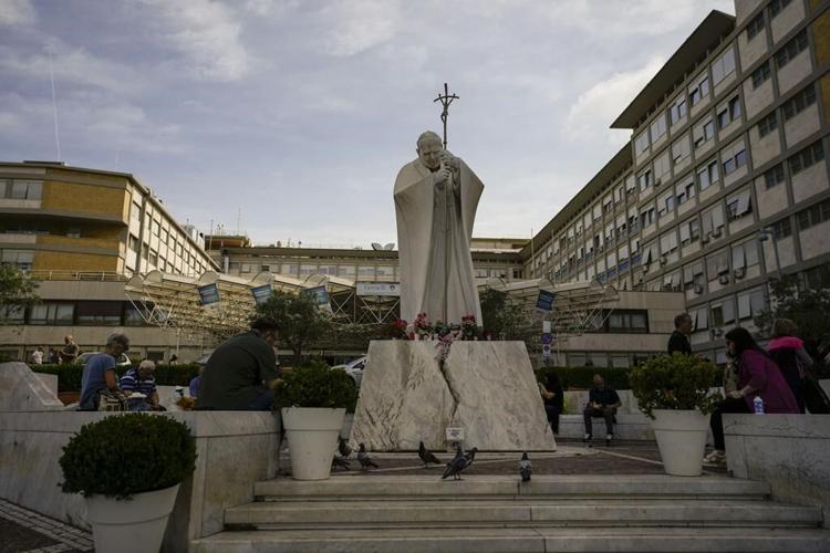Vatican: Pope sitting up, working from an armchair after abdominal surgery