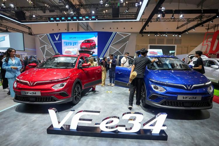 Vietnam’s biggest company, Vingroup, expands overseas as its home market slows