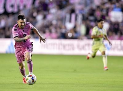 Messi has a record-setting game with a goal and 5 assists in Inter Miami's 6-2 win over Red Bulls