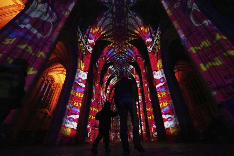 PHOTO COLLECTION: Britain Art Lights