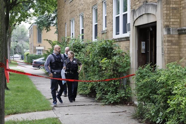 Chicago man accused of killing girl headed straight for her in apartment building, prosecutors say