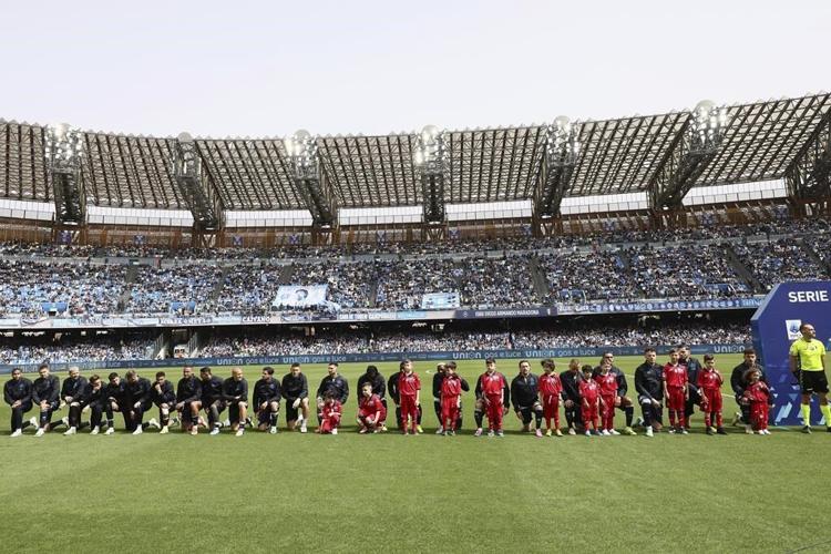 Napoli players take a knee in public show of support after alleged racial abuse of Juan Jesus