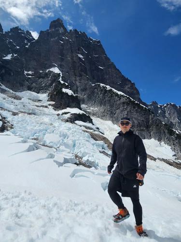 The rent-a-friend industry is booming among Canada's Chinese diaspora