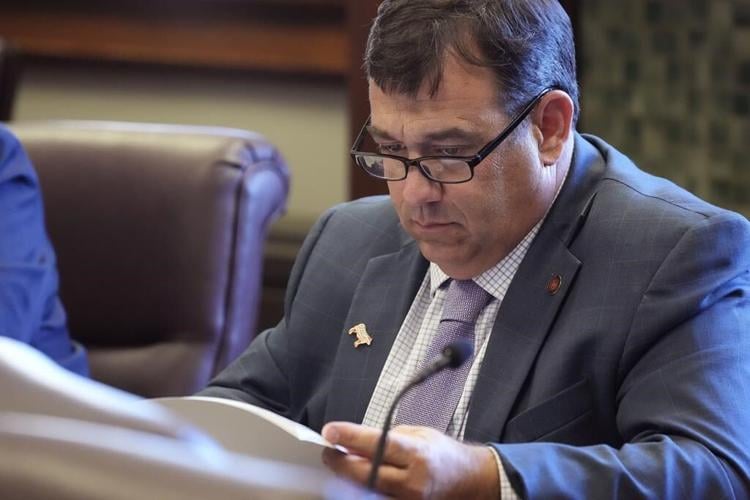 Mississippi lawmakers move toward restoring voting rights to 32 felons as broader suffrage bill dies