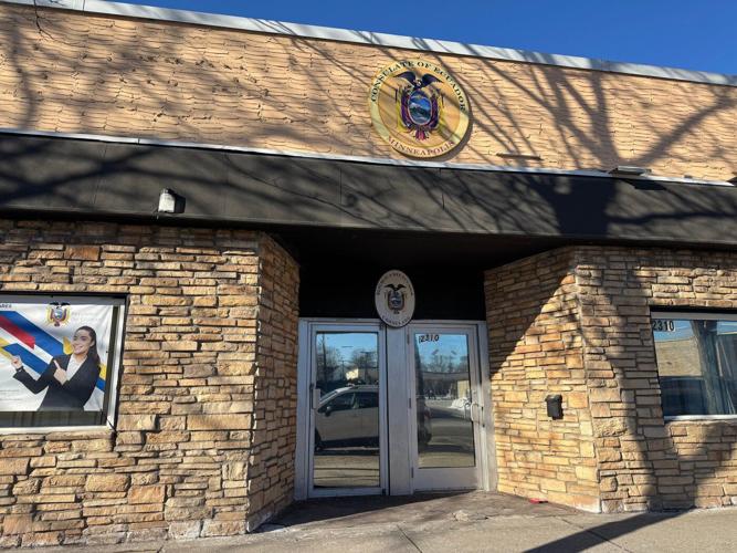 Trump signals interest in easing tensions, but Minneapolis sees little change on the streets