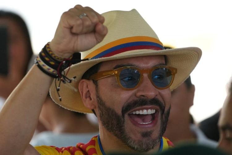 Colombians vote in a presidential runoff that pits an outsider against a progressive