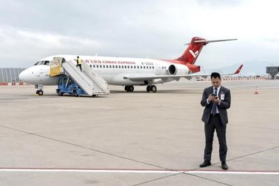 China-made C919, ARJ21 passenger jets on display in Hong Kong