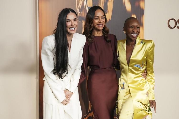 Oscar nominees gather for a chummy night of cocktails, dinner and the annual class picture