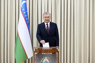 Incumbent Uzbek president wins new term in snap election with token opposition