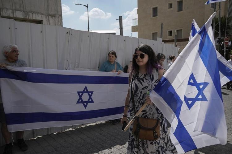 'We all failed you.' Heartbreak at funeral for Israeli-American hostage in Jerusalem