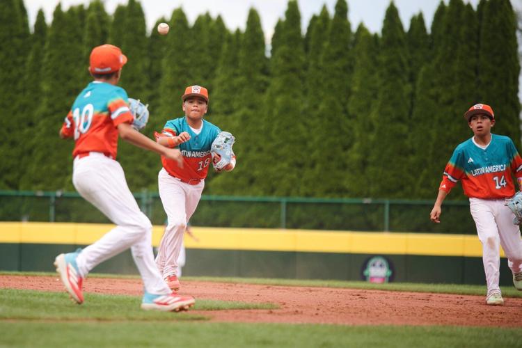Alone and 2,200 miles from home, Venezuela shuts out Puerto Rico 5-0 at Little League World Series