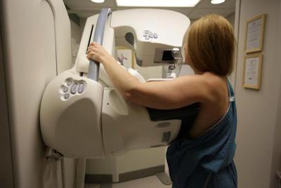 Task force lambasted for holding firm on breast cancer screening advice