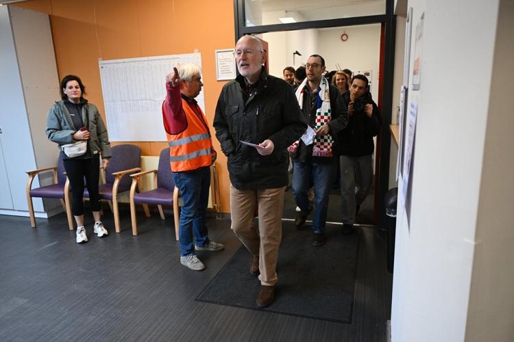 Neck-and-neck finish in Dutch election as Wilders' far-right party and D66 tie