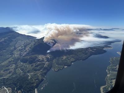 Officials hope rain clear heavy smoke from wildfire near Port Alberni, B.C.