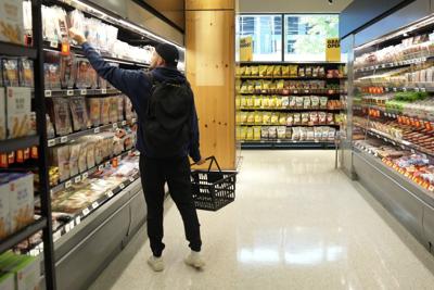 Average family expected to spend $994 more on food next year: report