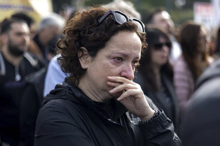 Growing anger in Greece over deadly rail disaster prompts plan by opposition to challenge government