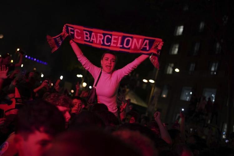 Barcelona, minus Messi, wins Spanish league title for 1st time since 2019