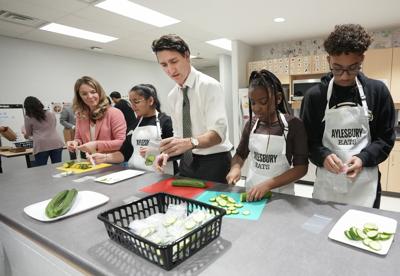 Alberta becomes last province to join Ottawa's national school nutrition program