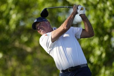 Scheffler, McIlroy at their best to reach Match Play semis; ɫֱ Hughes edged by Burns