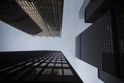 Une demande solide d'espaces de bureaux au pays, et un bilan plus mitigé à Montréal