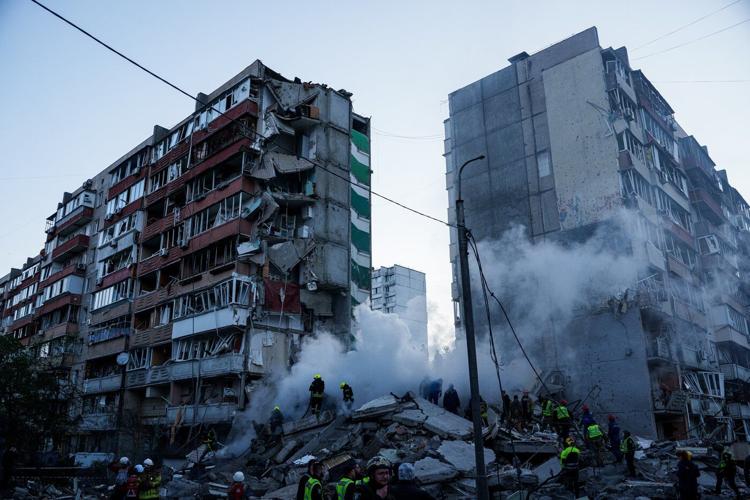 Russia hits Kyiv with drones and ballistic missiles, killing 1 and injuring 16