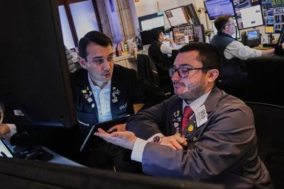 US stocks remain in limbo as talks continue with China on defusing trade tensions
