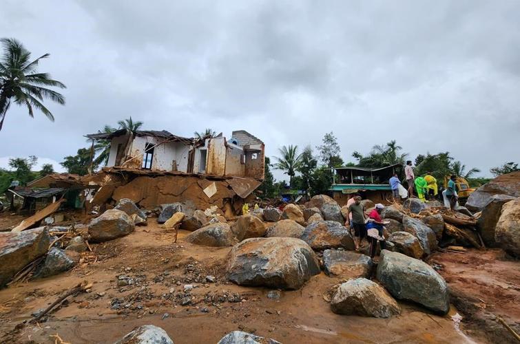 Rescuers search through mud and debris as deaths rise to 151 in landslides in southern India