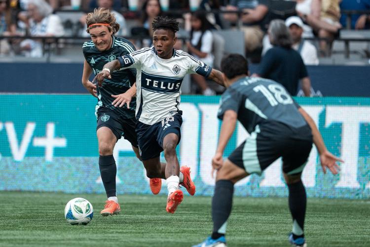 Resilient Vancouver Whitecaps blank nine-man Seattle Sounders 3-0 to set club record