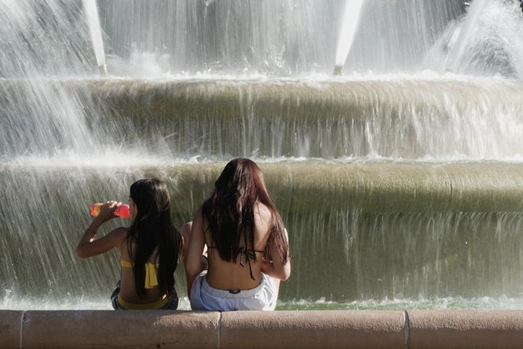 How to stay cool in the heat wave hitting parts of the US - even without air conditioning