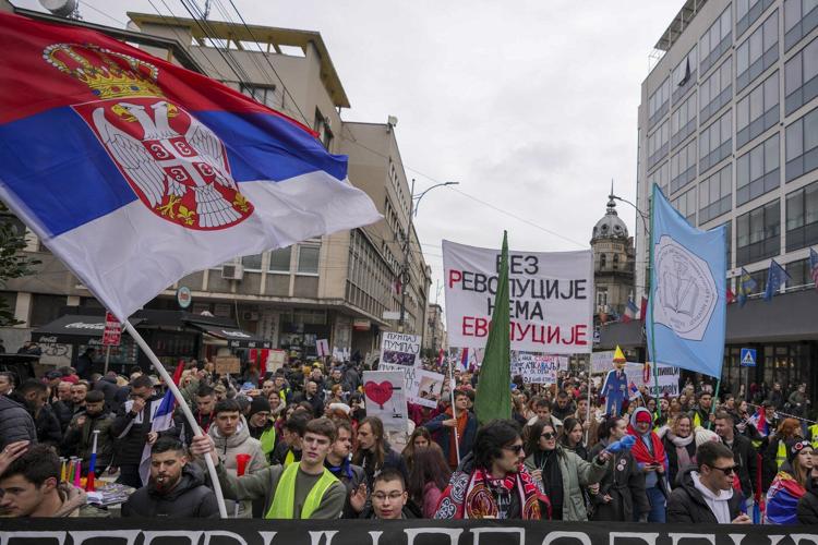 Serbia's president apologizes for calling state TV reporter an 'imbecile' over coverage of protests
