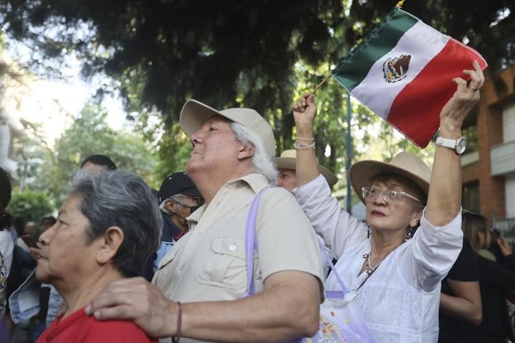 International leaders condemn Ecuador after police break into the Mexican Embassy in Quito