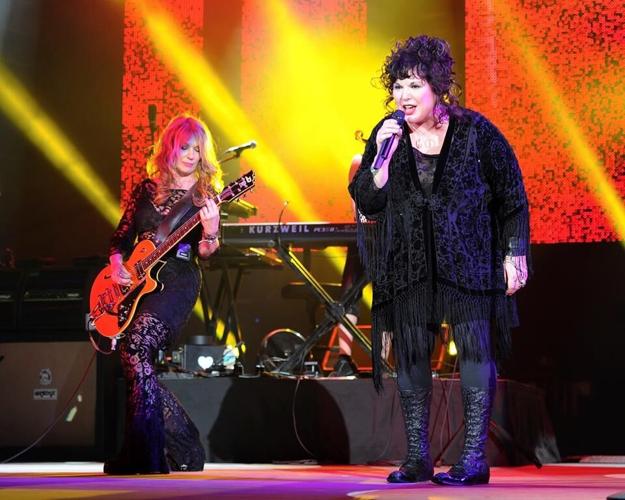 Ann Wilson announces cancer diagnosis, postpones Heart tour