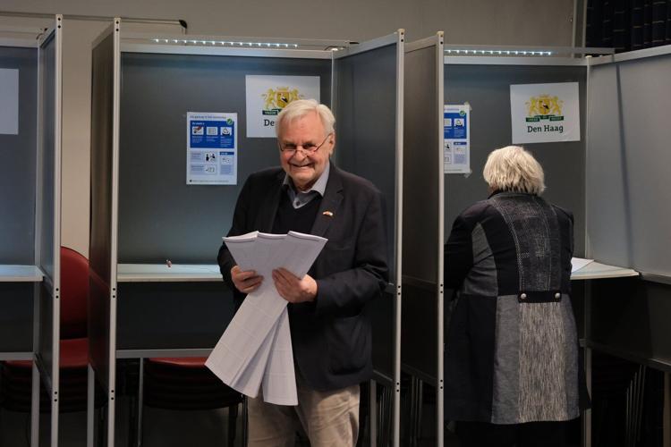 27 parties and 1,166 candidates crowd the ballot for the Dutch election