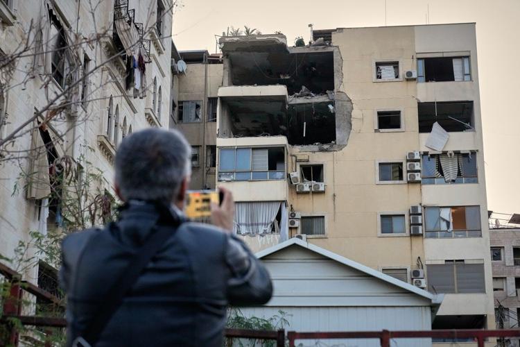 War widens to include Iranian-backed militias as Israeli and American planes pound Iran