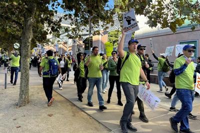 California scientists seek higher pay in 3-day strike drawing thousands of picketers