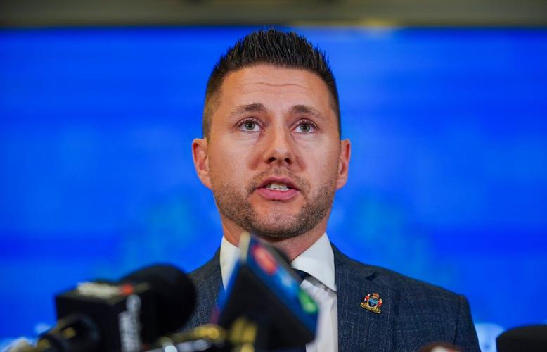 Regina police chief fired after misconduct investigation into text messages