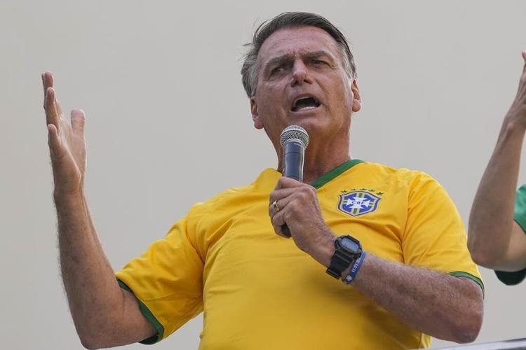 Brazil's Bolsonaro indicted for alleged money laundering for undeclared diamonds from Saudi Arabia