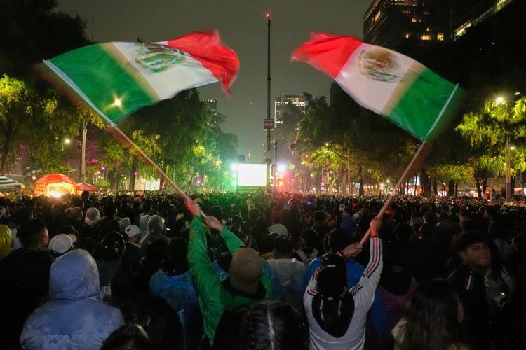 3 people die of asphyxiation during Mexico City celebrations after World Cup win