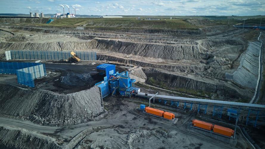 China's Inner Mongolia bets on solar and wind but coal stays close