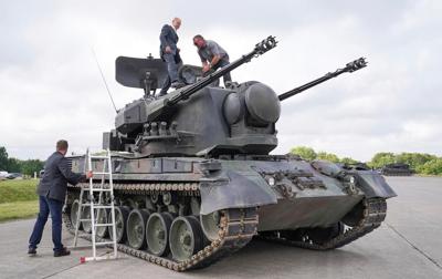 Panel seeks to allow re-exports of Swiss weaponry to Ukraine