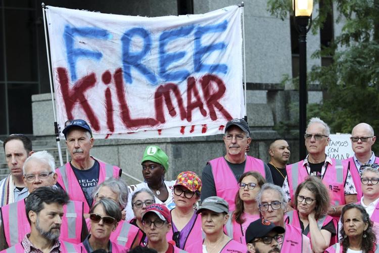 What to know about Abrego Garcia's asylum claim. Experts say it's a smart but risky legal move