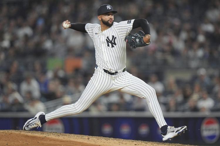 Blue Jays-Yankees game called off because of rain, teams will play doubleheader on Sunday