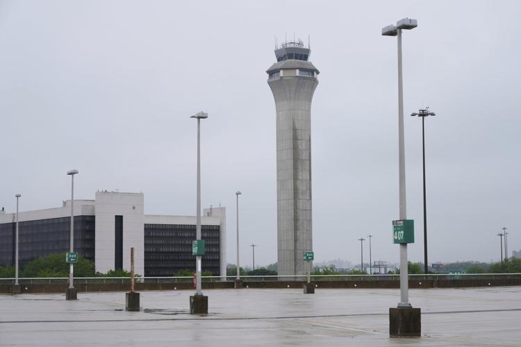 Air traffic controllers for Newark airport briefly lose radar access again