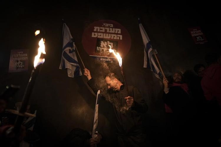 Netanyahu moving ahead on legal overhaul despite outcry