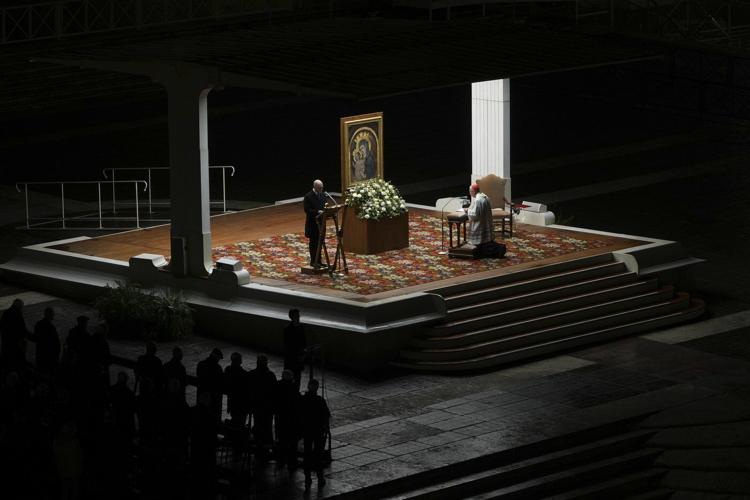 Pope Francis met at the hospital with Vatican No. 2, took major governing decisions