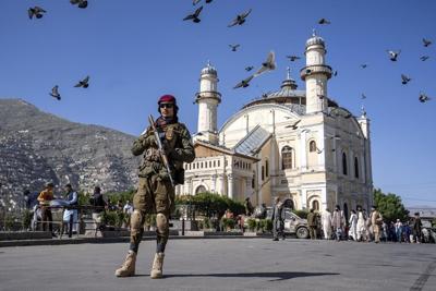 UN draft urges Afghan rulers to reverse bans on women, girls