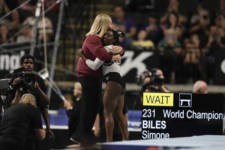 Simone Biles dazzles in her return from a 2-year layoff to dominate the US Classic