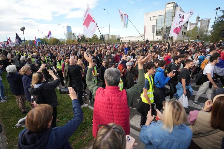 Serbia youth lead thousands on march for weekend rally marking deadly canopy collapse last year