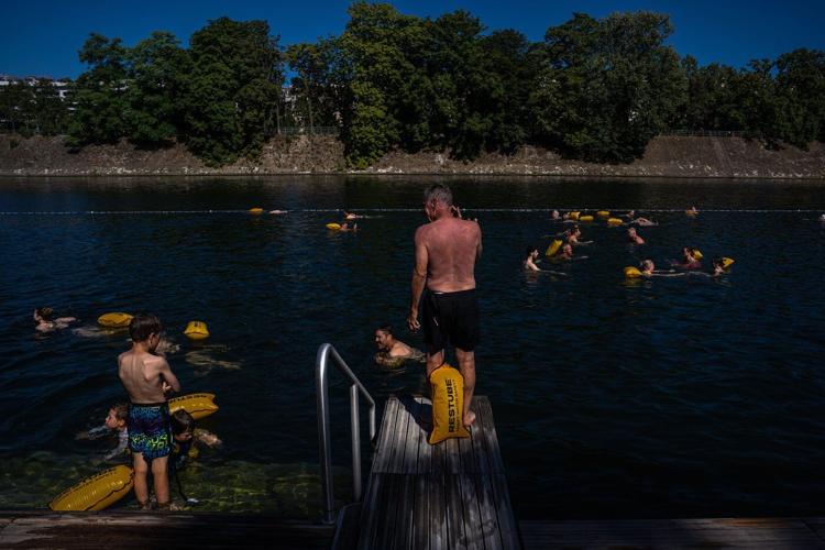 Paris summer ritual returns with 3 supervised Seine swimming spots