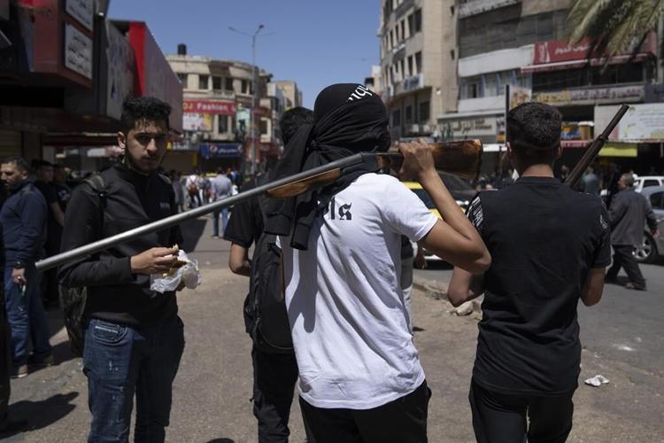Killing of alleged collaborator exposes Palestinian tensions
